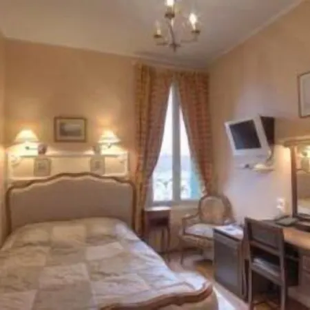 Des Ecluses 3* Carrières-sous-Poissy