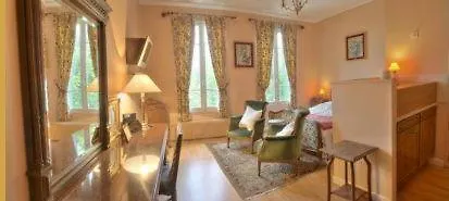Otel Des Ecluses 3*
